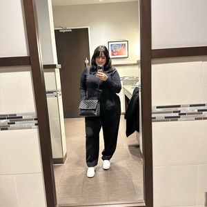 Meet your Posher, Victoria.